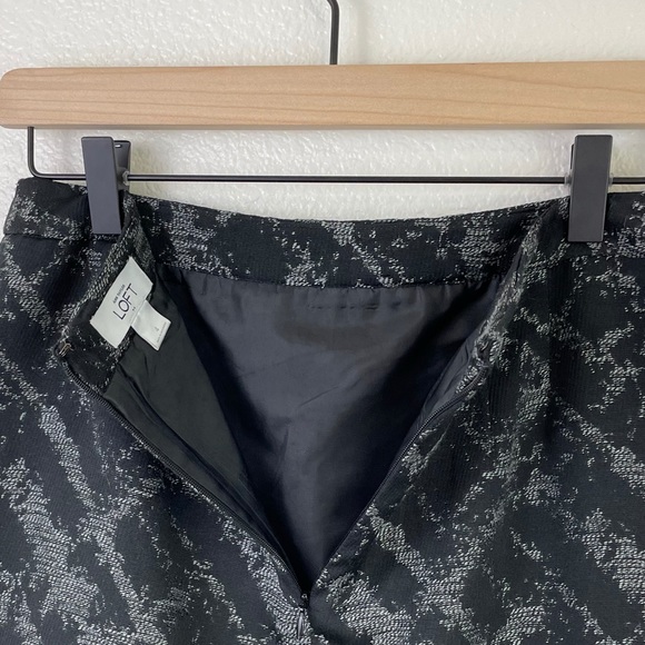 Ann Taylor LOFT Textured Abstract Pattern Skirt - Picture 3 of 11